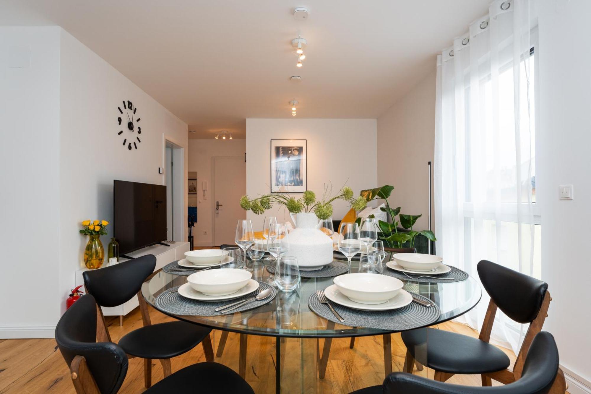 Noblenest: Terrasse - Netflix - Kaffee Apartamento Viena Exterior foto